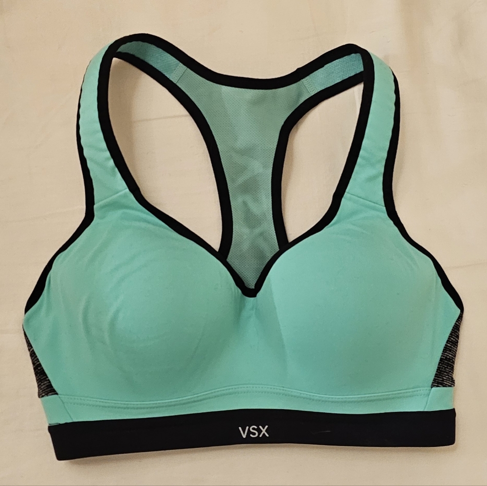 Victoria's Secret Sports Bra. Size 32C.